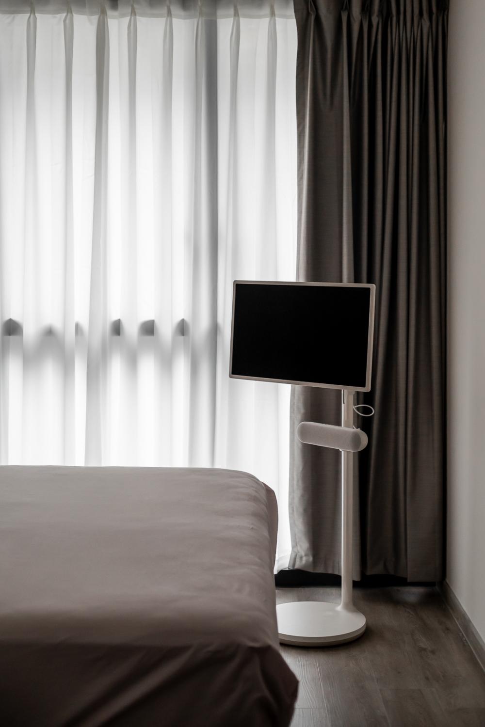 Modern Bedroom with Vinyl Flooring and Curtain