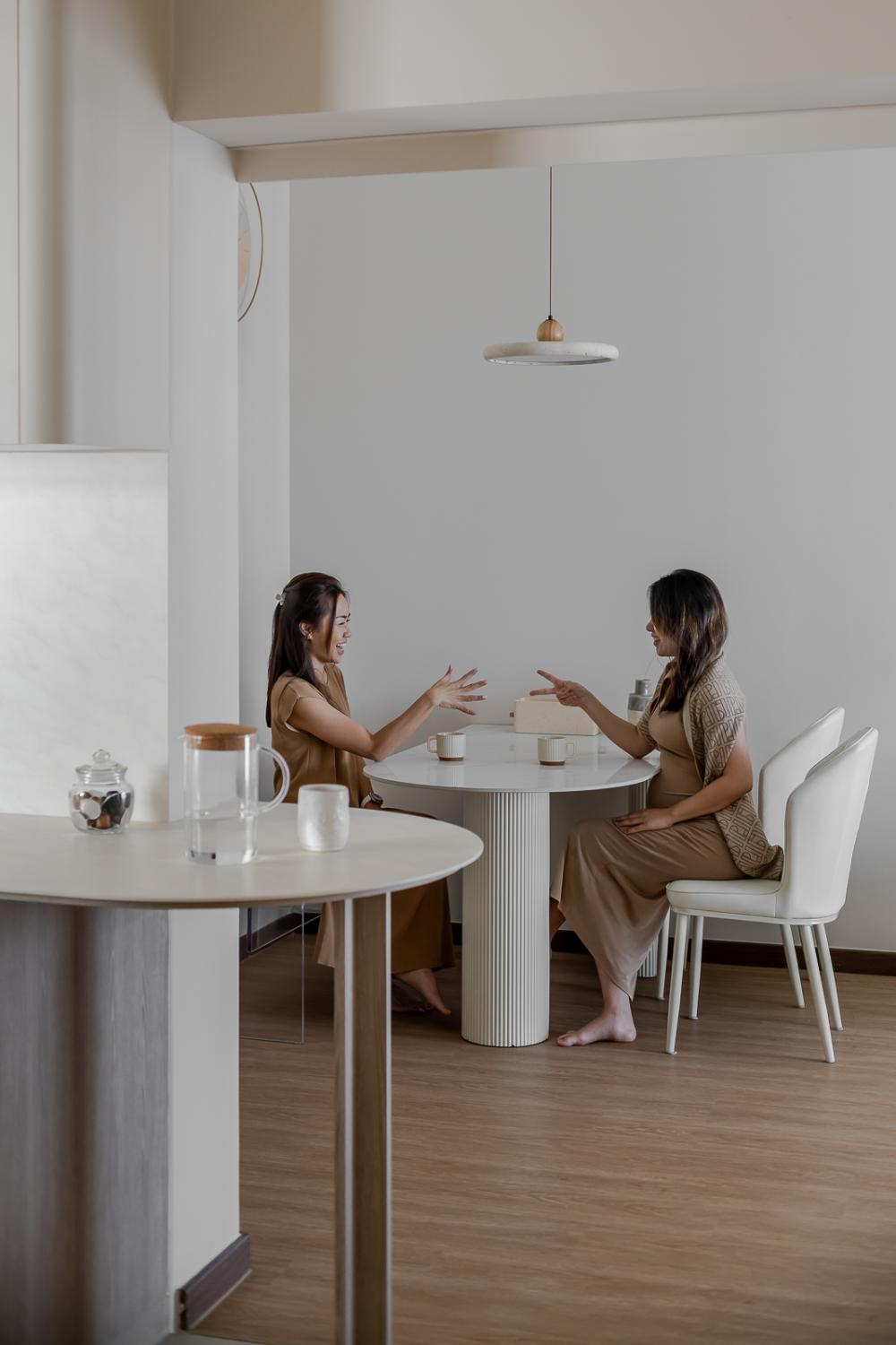 Modern Dining Room with Chandelier and Dining Table