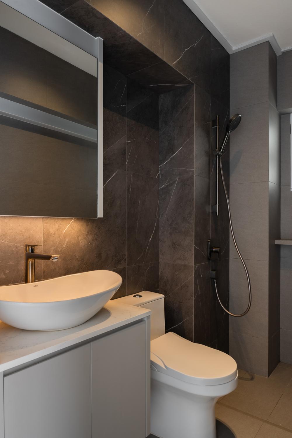 Scandinavian Bathroom with Homogeneous Tiles and Showers