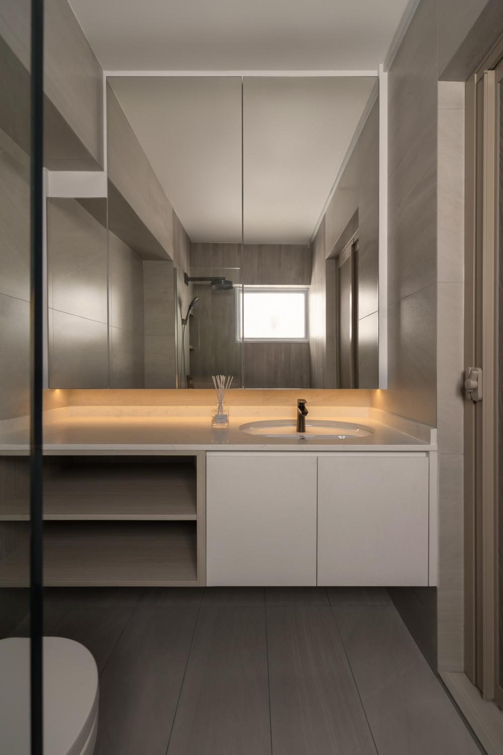 Scandinavian Bathroom with Countertop and Homogeneous Tiles