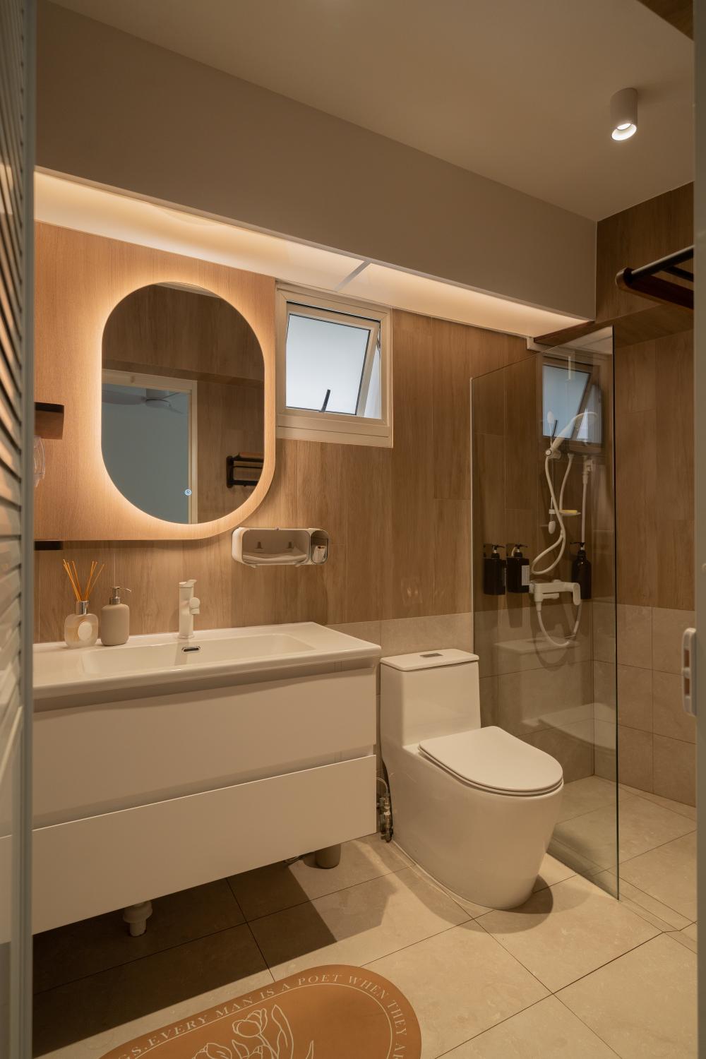 Contemporary Bathroom with Countertop and Mosaic