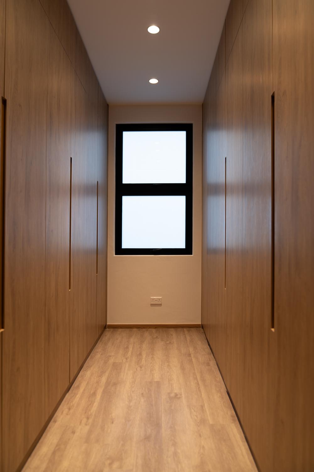Modern Bedroom with Homogeneous Tiles and Wood Flooring