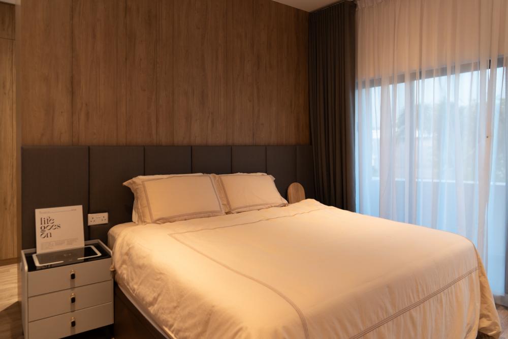 Modern Bedroom with Vinyl Flooring and Built-in Bed