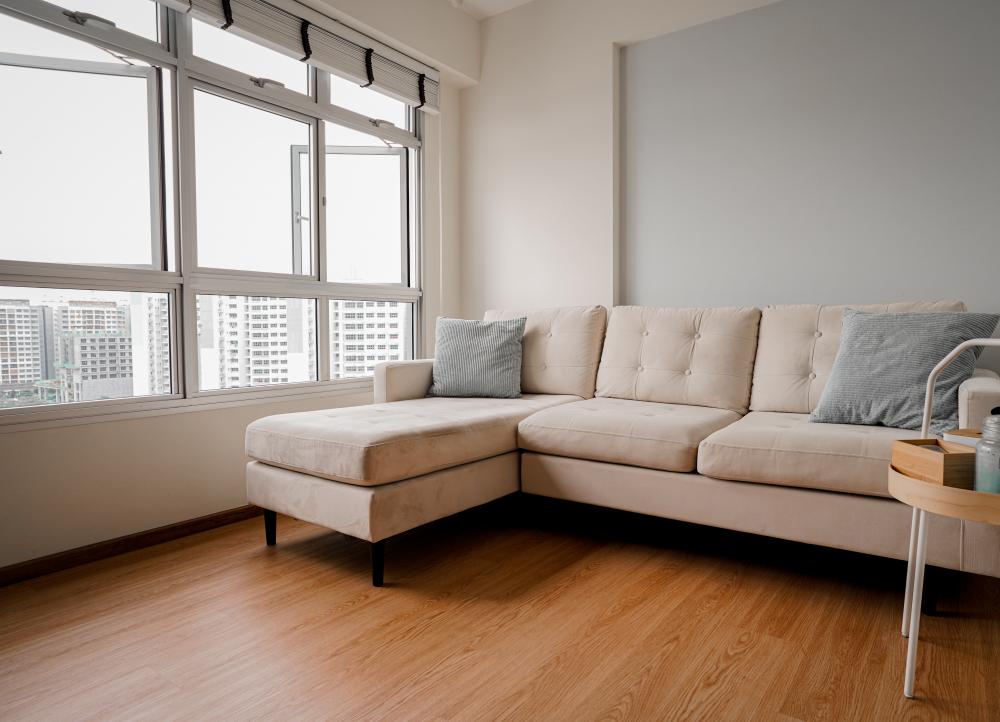 Modern Living Room with Vinyl Flooring and TV Console