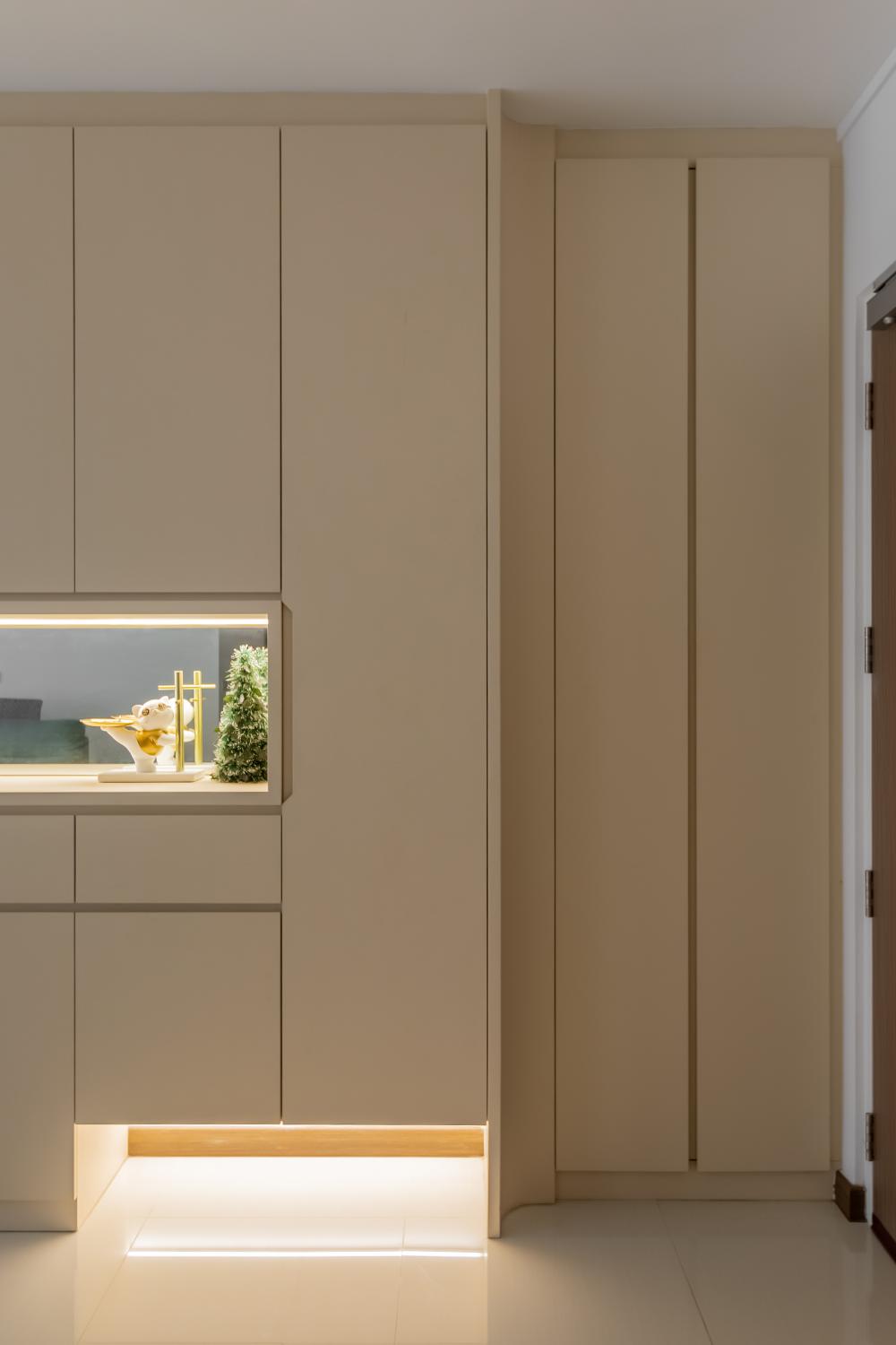 Minimalist Foyer with Artwork and Console Table