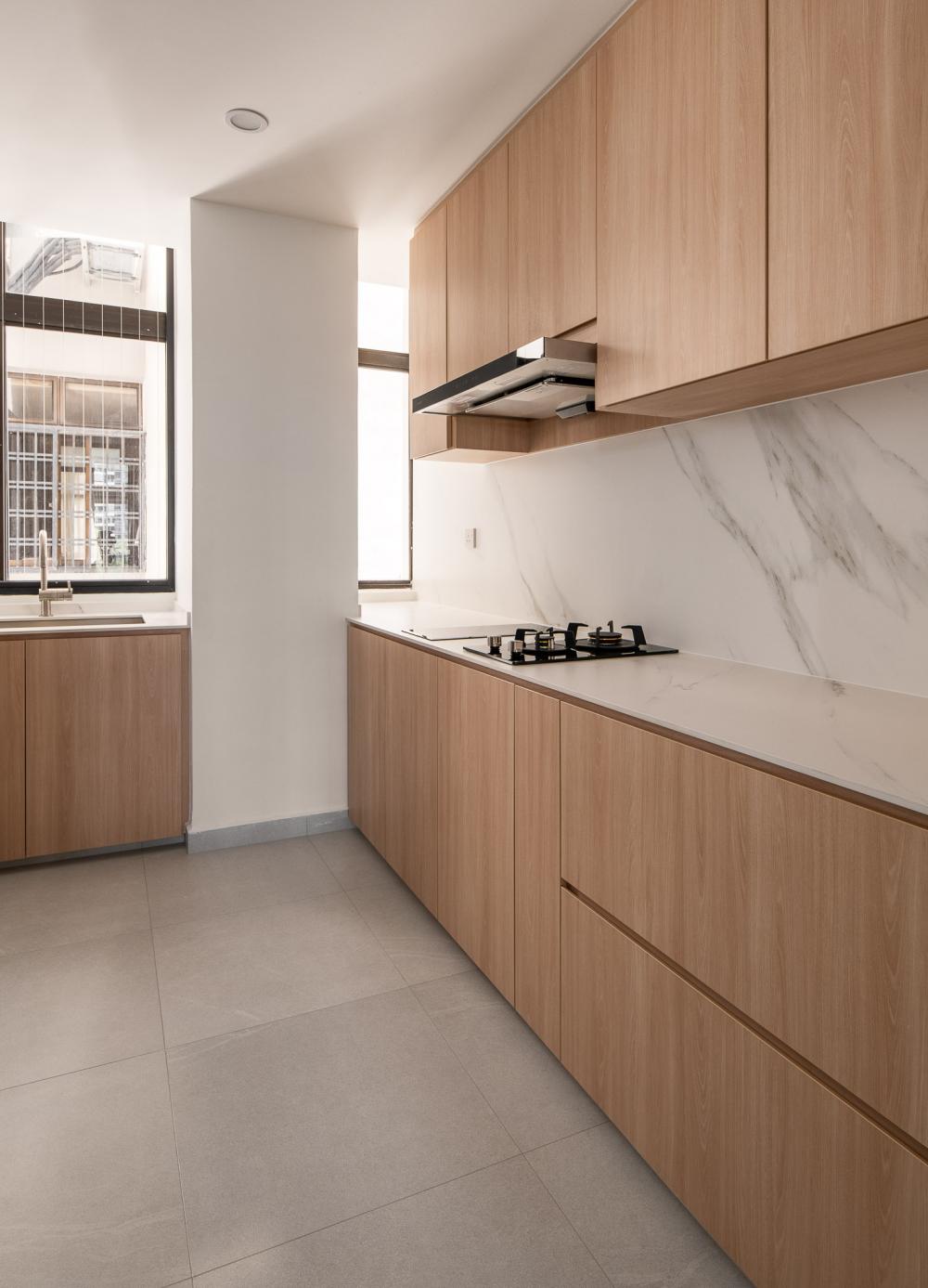 Scandinavian Kitchen with Countertop and Homogeneous Tiles