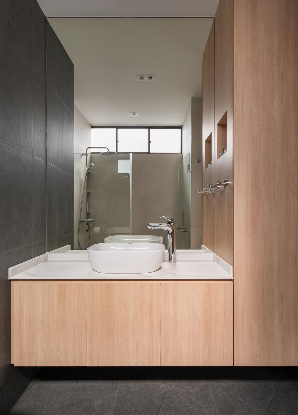 Scandinavian Bathroom with Countertop and Homogeneous Tiles