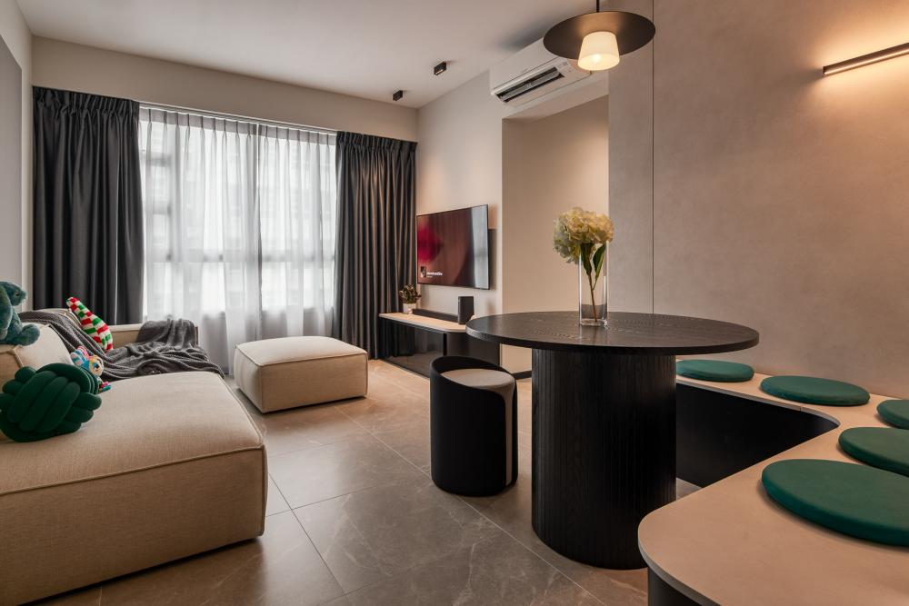 Eclectic Living Room with Settee and Countertop