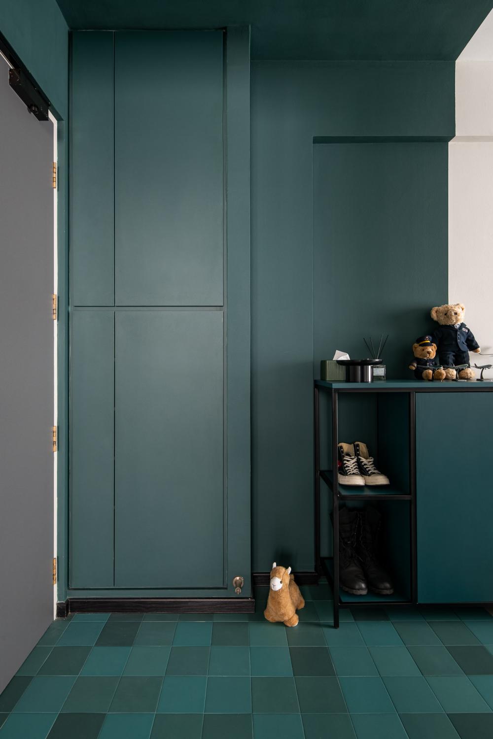 Eclectic Entryway with Shoe Rack and Shoe Cabinets