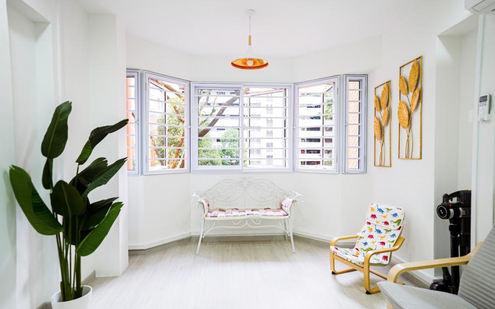 Modern Balcony with Vinyl Flooring and Bay Window