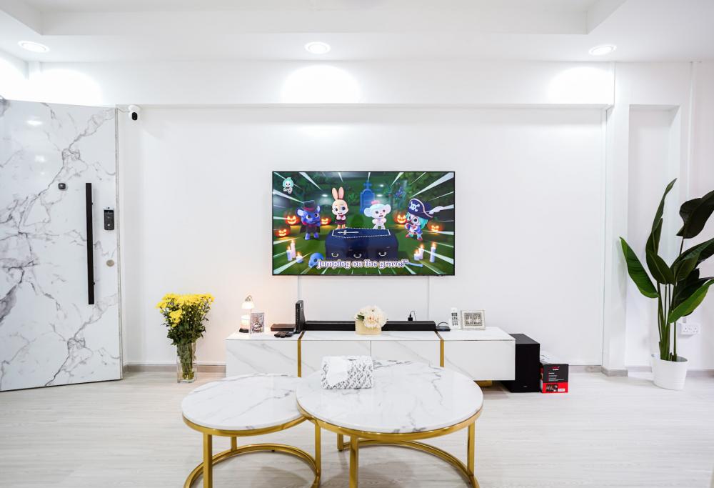 Modern Living Room with Vinyl Flooring and TV Console