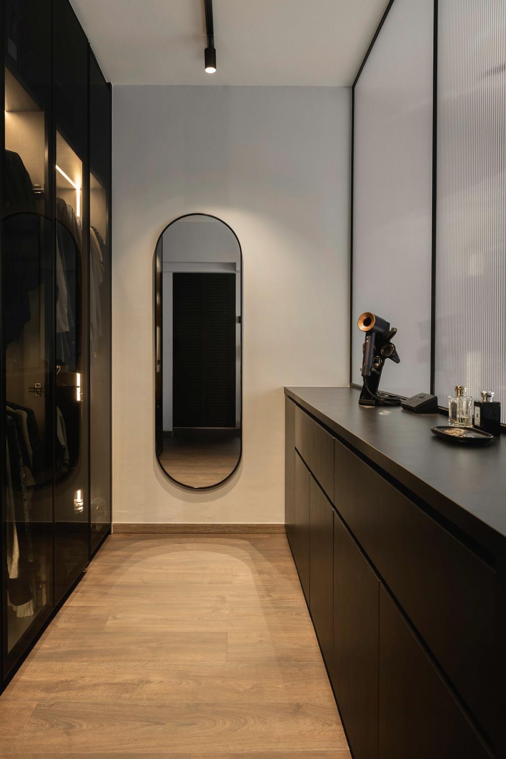Contemporary Bedroom with Mirror and Wardrobe