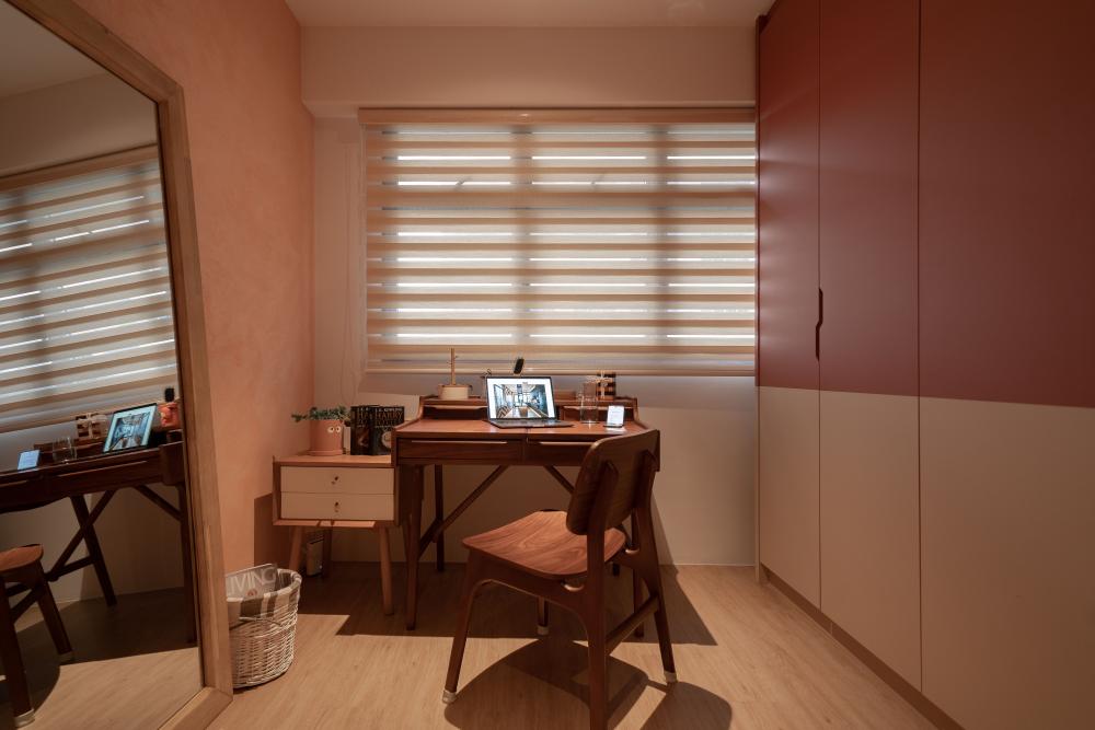 Scandinavian Bedroom with Closet and Downlights