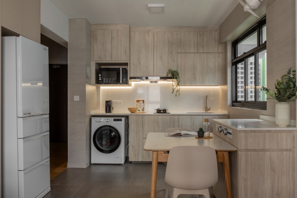 Modern Kitchen with Countertop and Open Kitchen