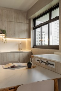 Modern Dining Room at Northshore Drive