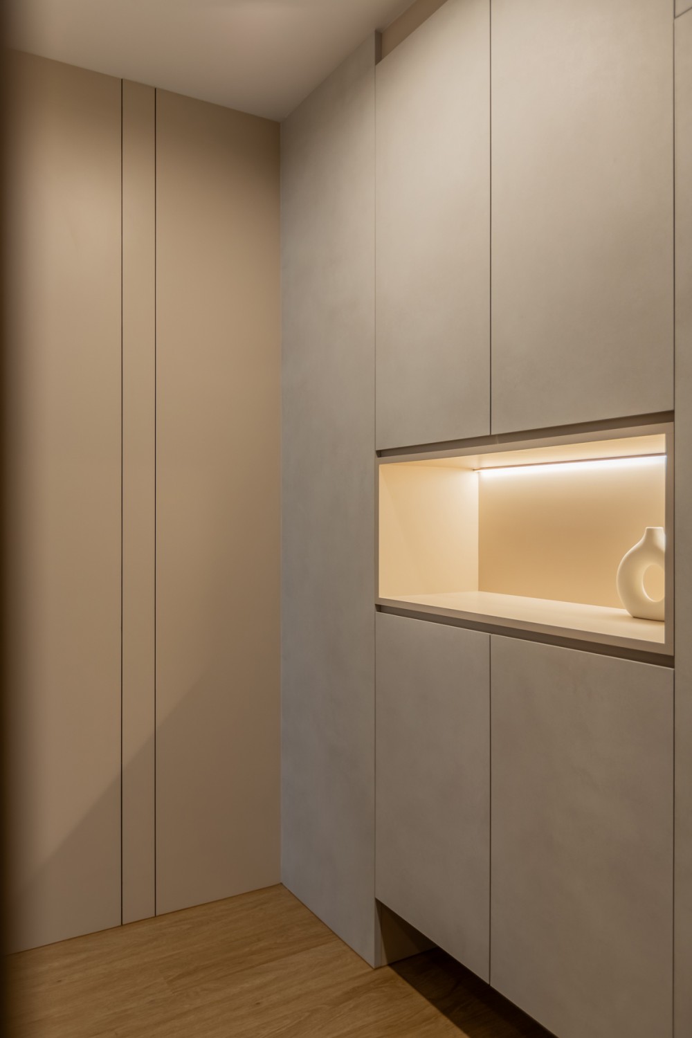 Modern Entryway with Vinyl Flooring and Feature Wall