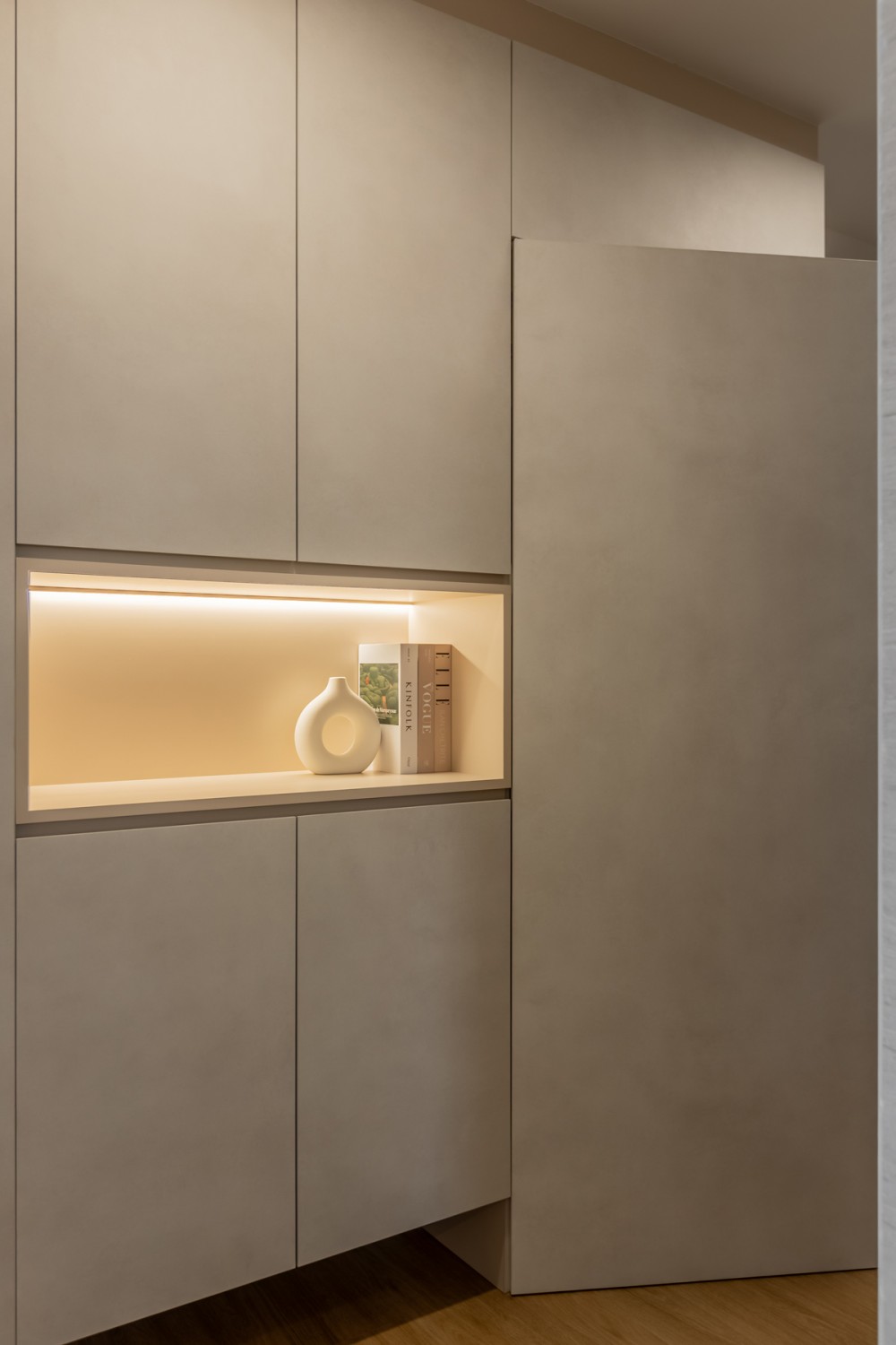 Modern Entryway with Vinyl Flooring and Small Storage