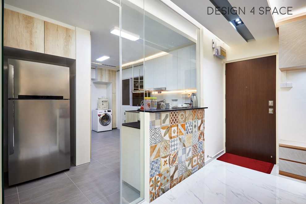 Modern Kitchen with Wood Flooring and Kitchen Island