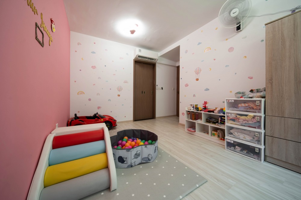 Modern Kids Room with Vinyl Flooring and Wallpaper