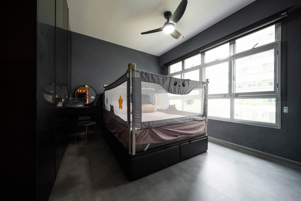 Modern Bedroom with Vinyl Flooring and Wardrobe