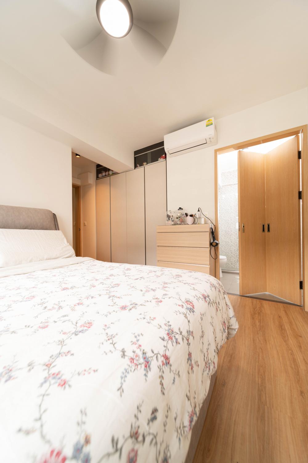 Scandinavian Bedroom with Vinyl Flooring and Wardrobe