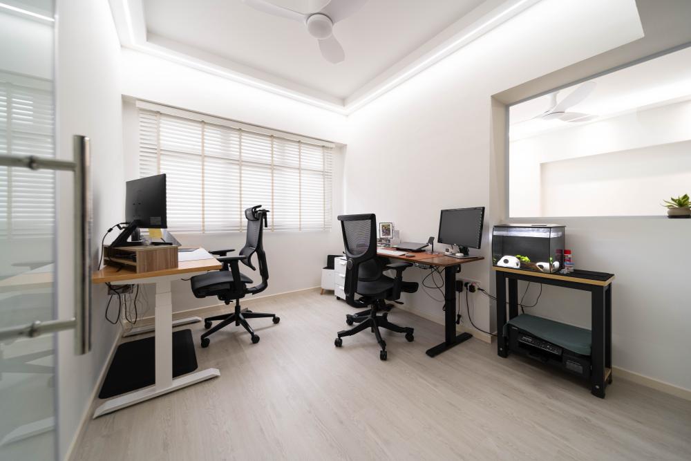 Scandinavian Gaming Room with Cove Lighting and Ceiling Fan