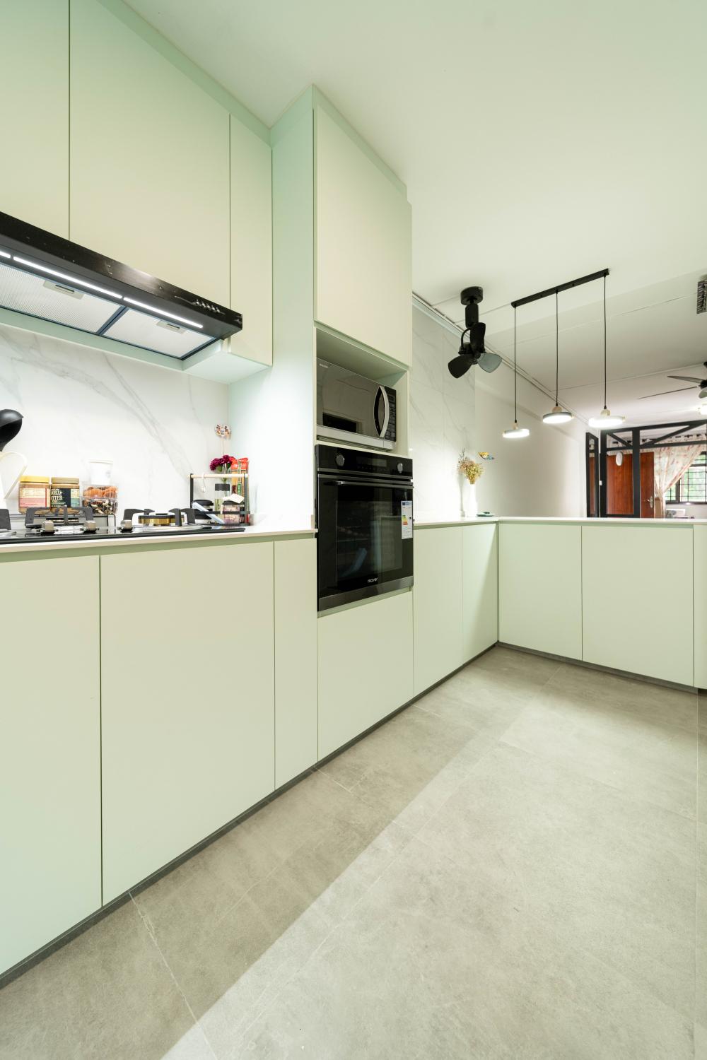 Minimalist Kitchen with Ceiling Fan and Kitchen Accessories