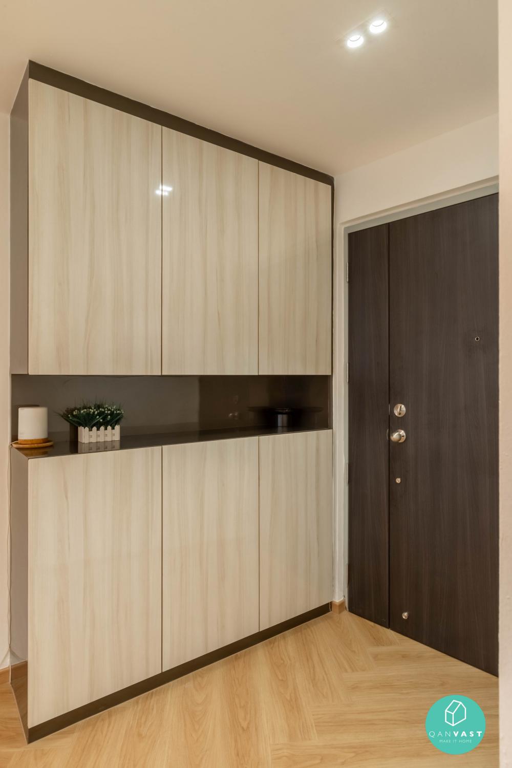 Scandinavian Entryway with Ceiling Light and Open Storage