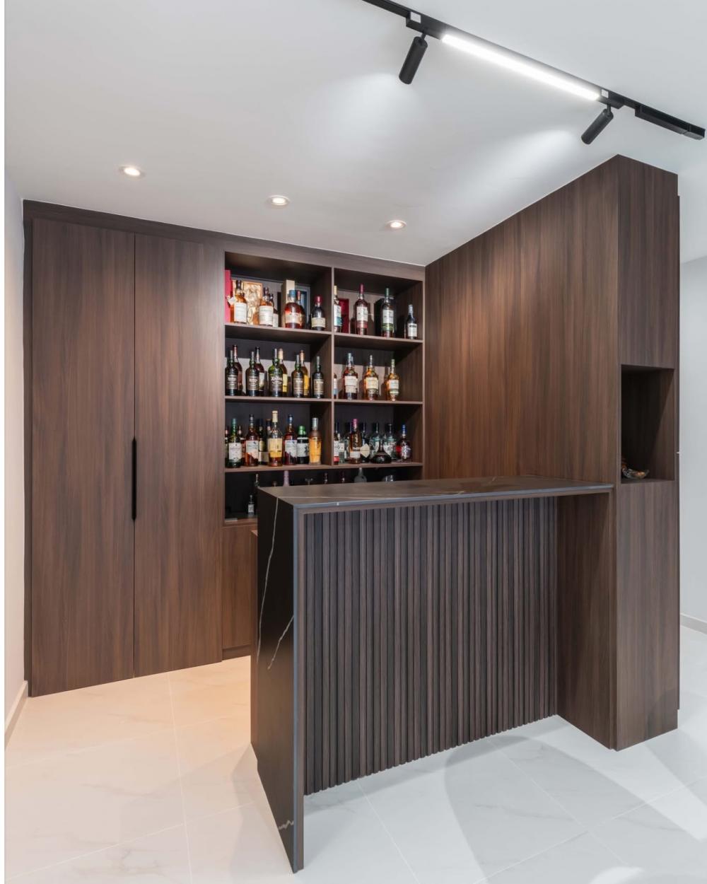 Vintage Home Bar with Countertop and Bar Counter