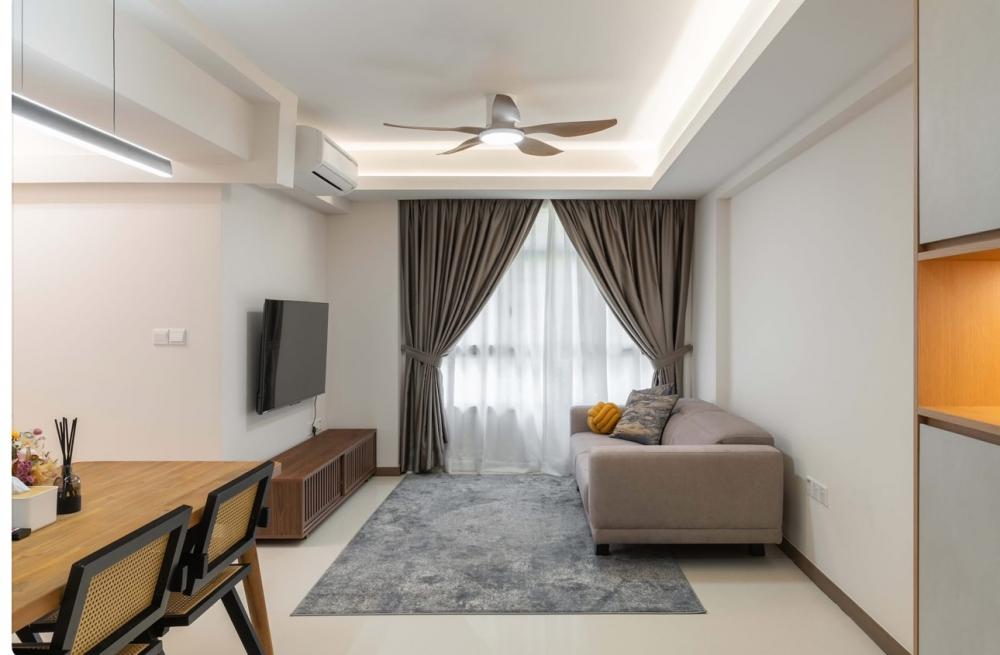 Contemporary Living Room with Settee and Homogeneous Tiles