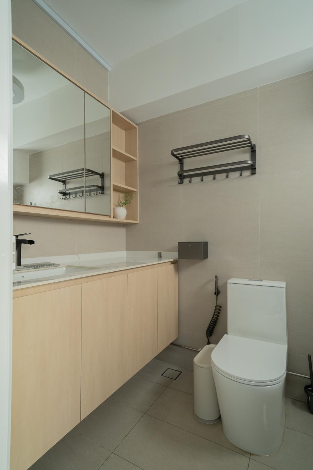 Minimalist Bathroom with Countertop and Mirror