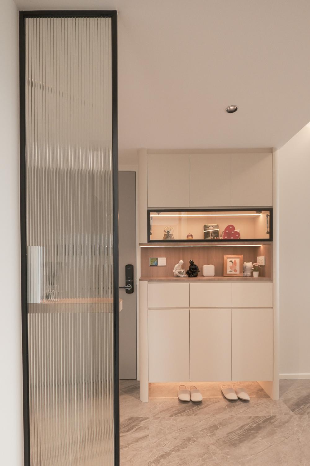 Contemporary Entryway with Mirror and Seating Bench