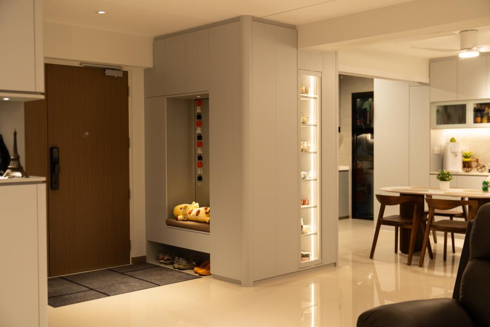 Modern Entryway with Mirror and Seating Bench