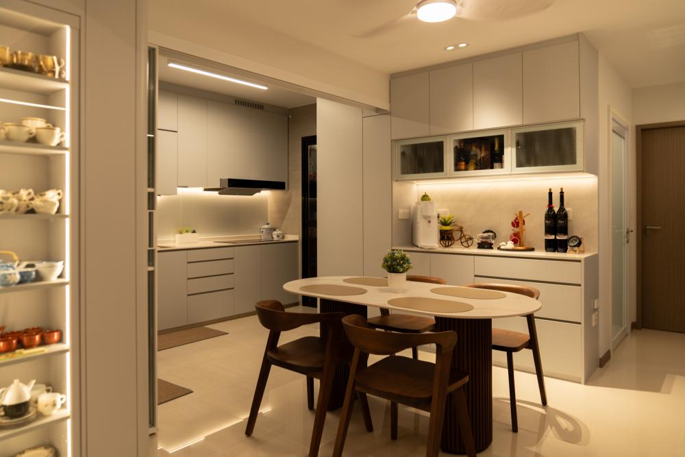 Modern Kitchen with Open Kitchen and Kitchen Backsplash