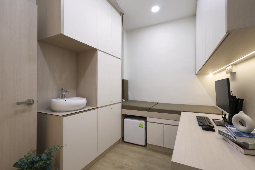 Contemporary Workstation with Desk and Desk Chairs