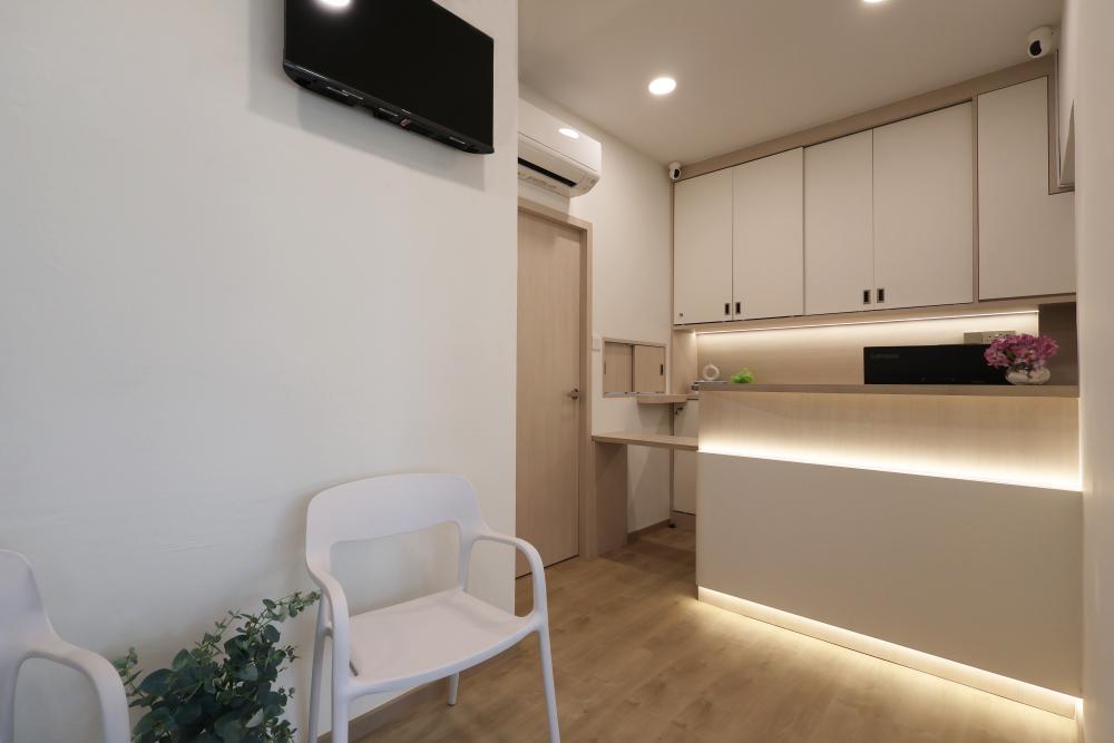 Contemporary Workstation with Bookshelf and Desk Chairs