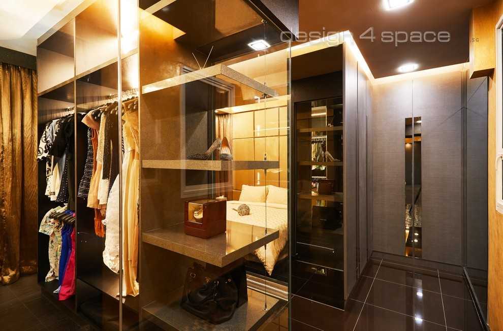 Contemporary Walk-in Wardrobe with Mirror and Wardrobe
