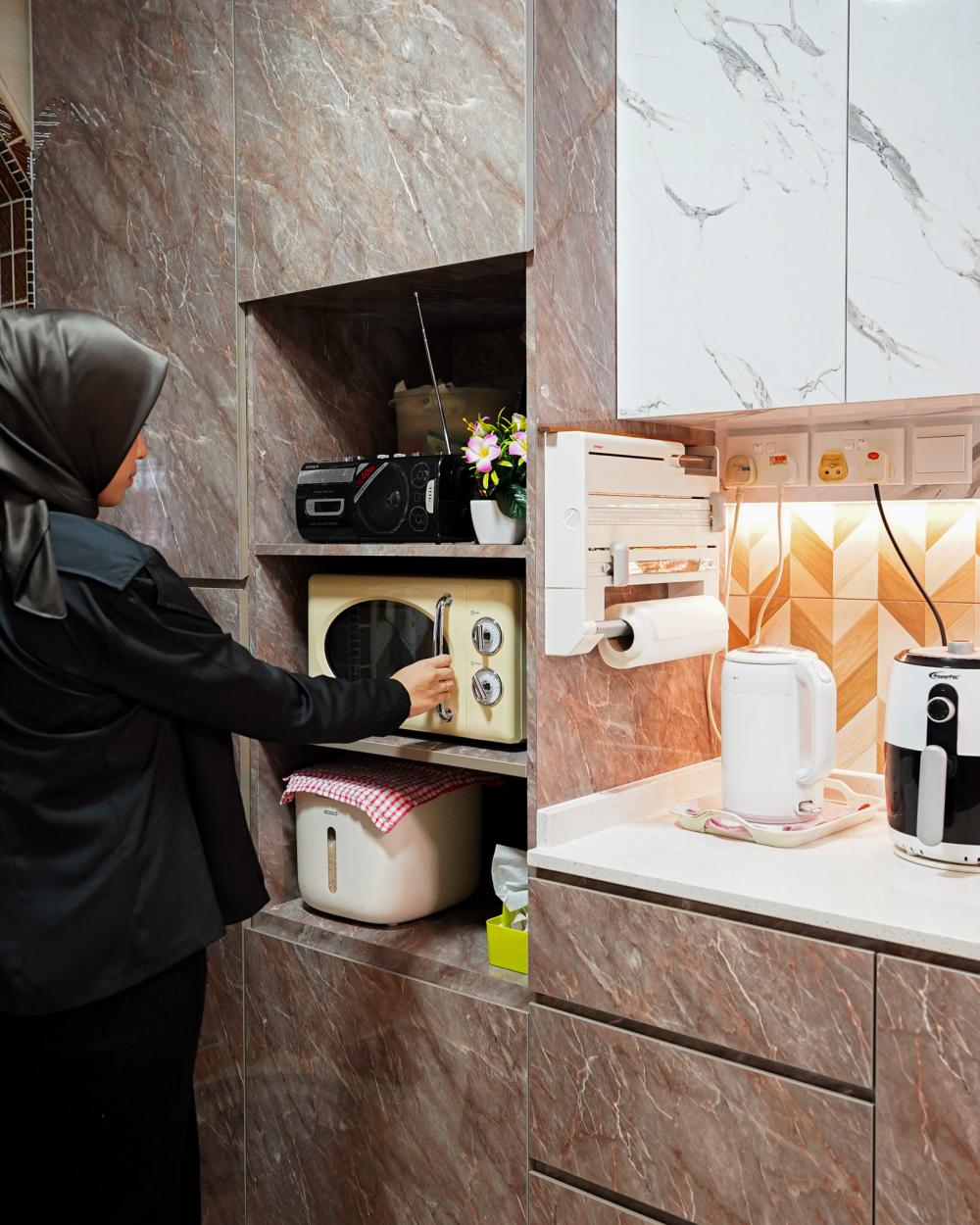 Modern Kitchen with Countertop and Kitchen Accessories