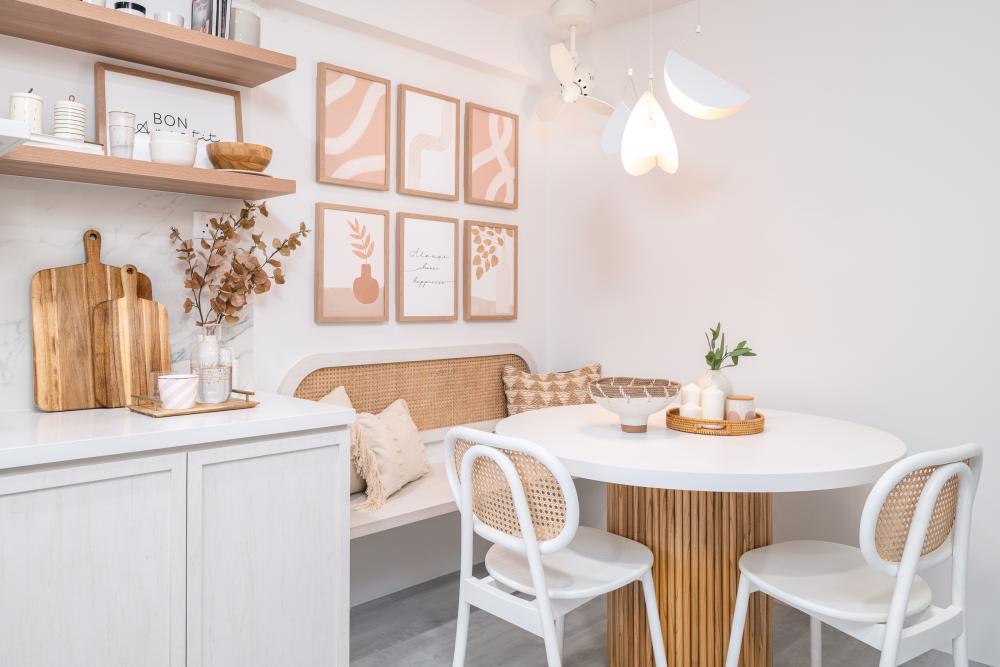Country Dining Room with Dining Table and Dining Chairs