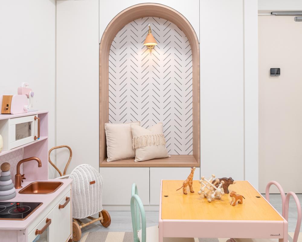Country Entryway with Seating Bench and Small Storage