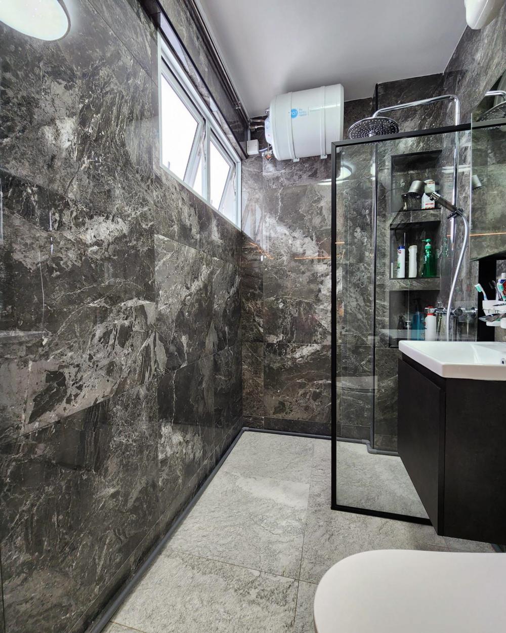 Contemporary Bathroom with Shower Screen and Rainshower