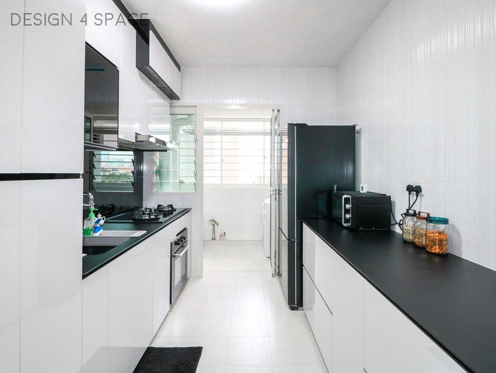 Modern Kitchen with Herringbone Tiling and Kitchen Island