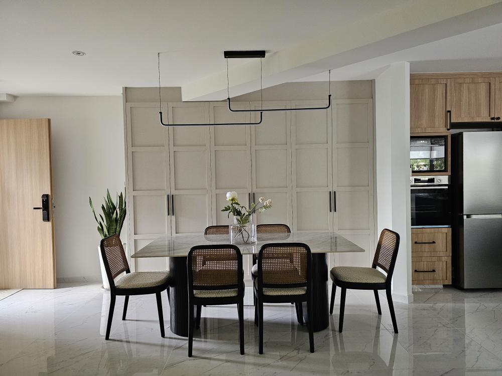 Scandinavian Dining Room with Feature Wall and Dining Table