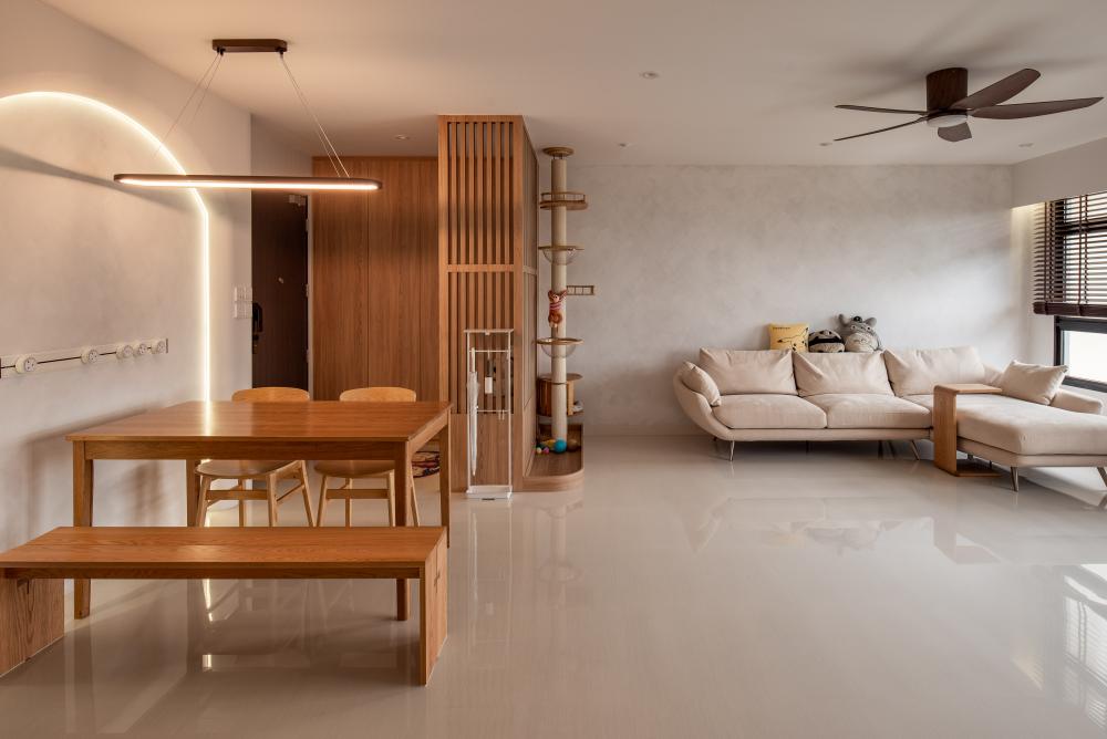 Minimalist Living Room with Settee and Homogeneous Tiles