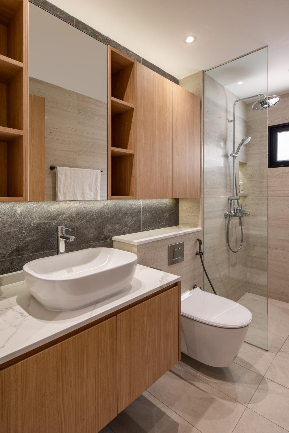Asian Bathroom with Countertop and Homogeneous Tiles