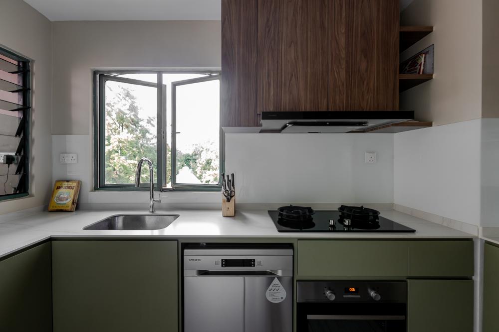 Vintage Kitchen with Countertop and Kitchen Backsplash
