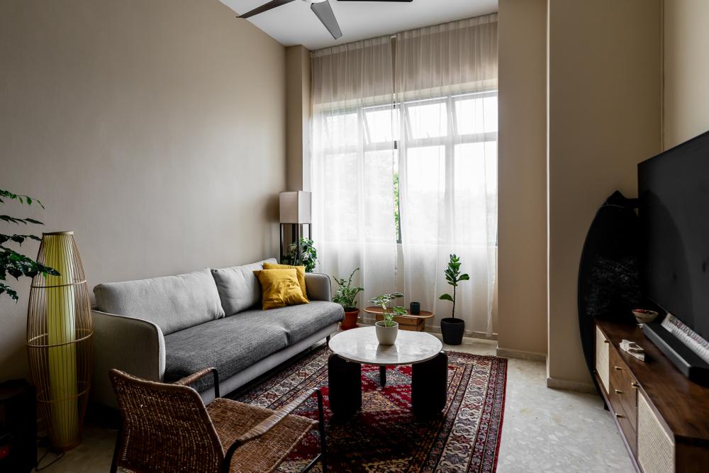Vintage Living Room with TV Console and Carpet