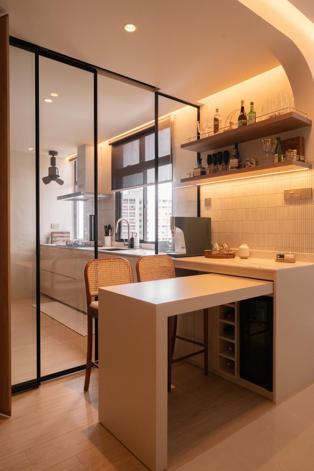 Contemporary Kitchen with Countertop and Wood Flooring