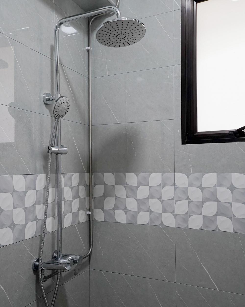 Vintage Bathroom with Homogeneous Tiles and Bathroom Accessories