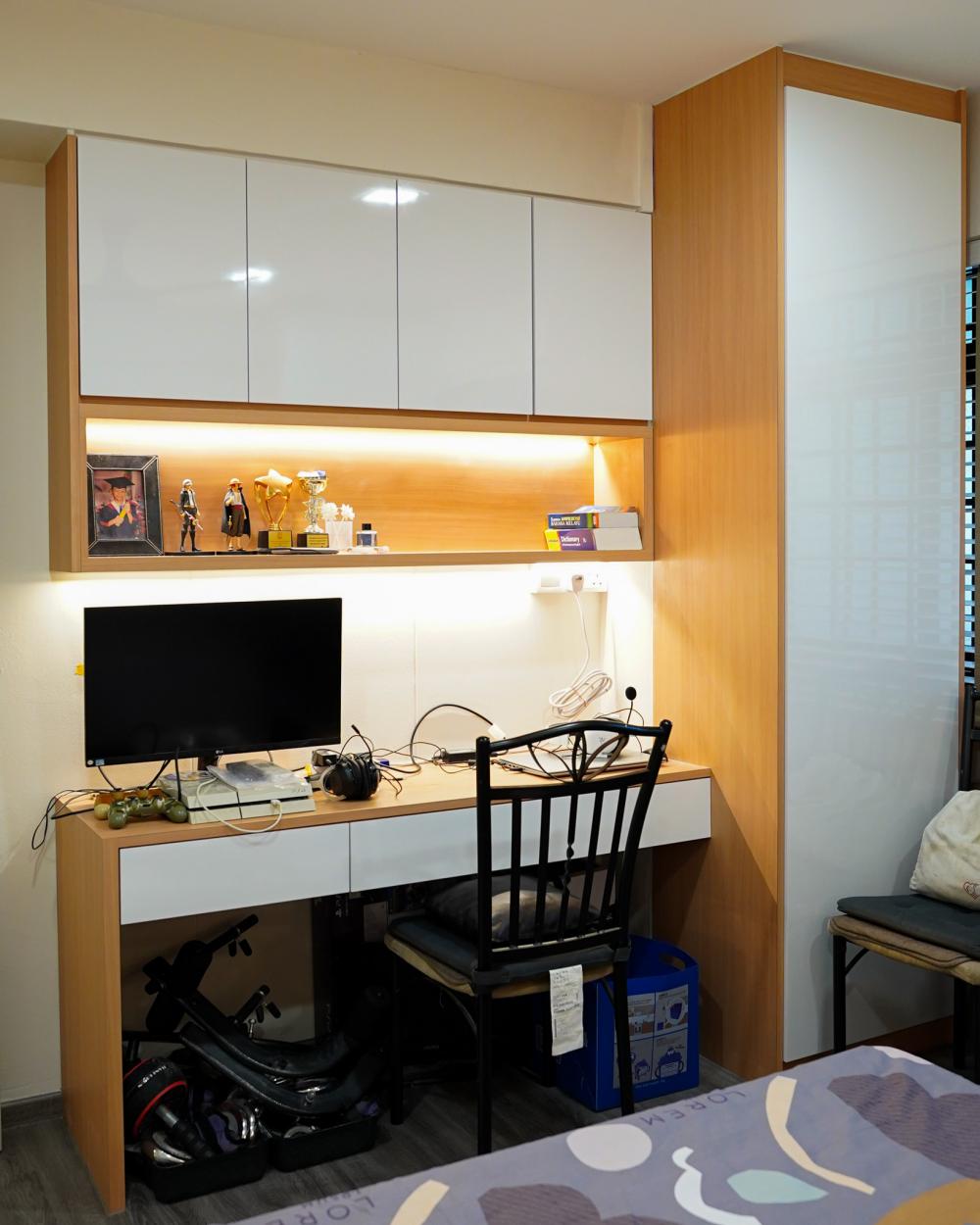 Scandinavian Kids Room with Bookshelf and Cove Lighting